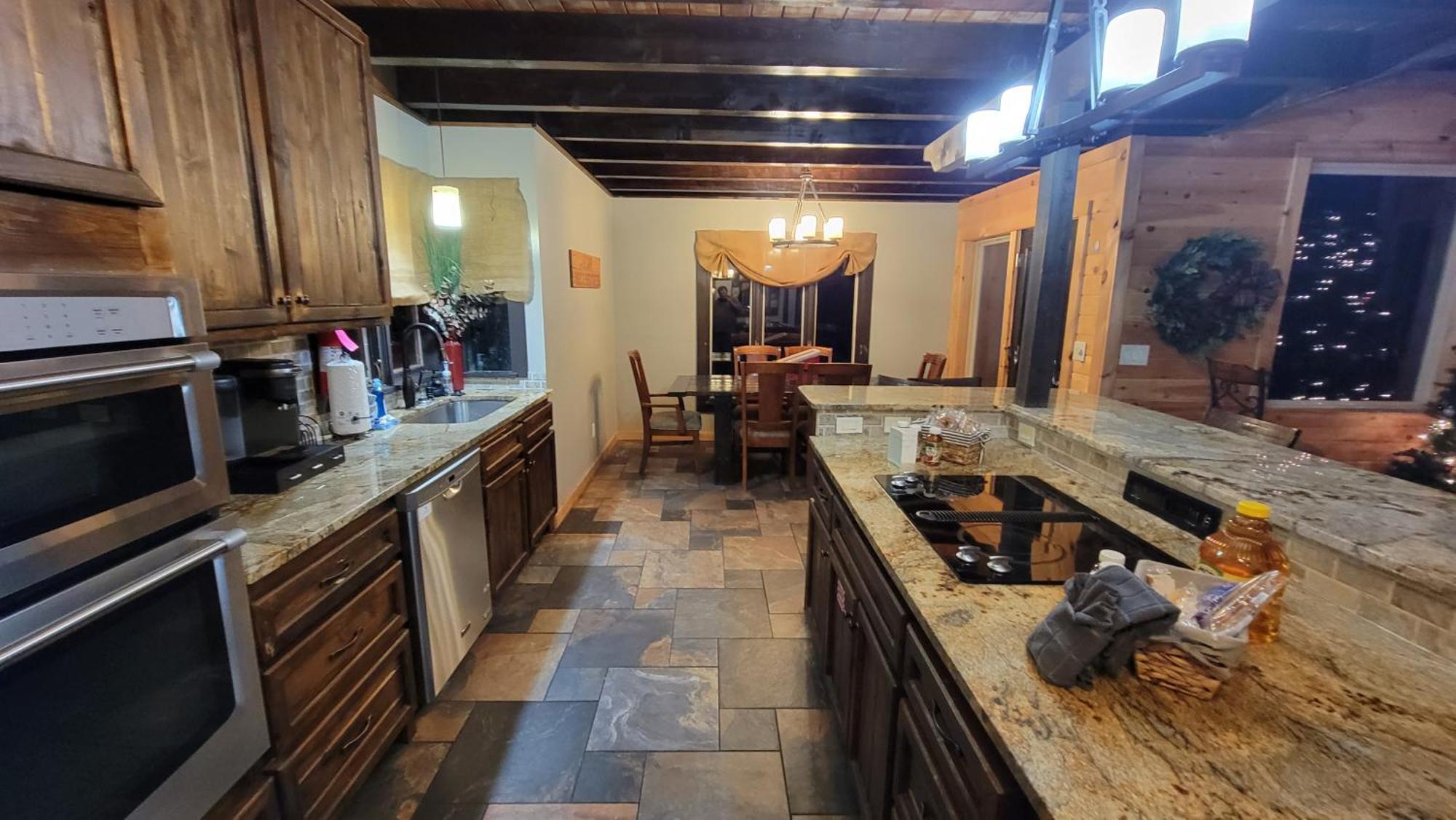 Villa Bear Necessities, Luxury 5Bd Mtn Views, Hot Tub, Many Bear Sightings à Gatlinburg Extérieur photo